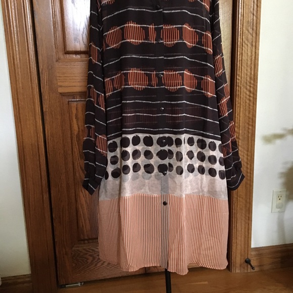 Susan Graver Multiple colored tunic and shell - Picture 4 of 8